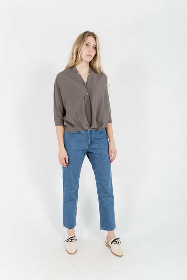 7115 by Szeki Twisted Slouchy Blouse 7115 by Szeki Twisted Slouchy Blouse