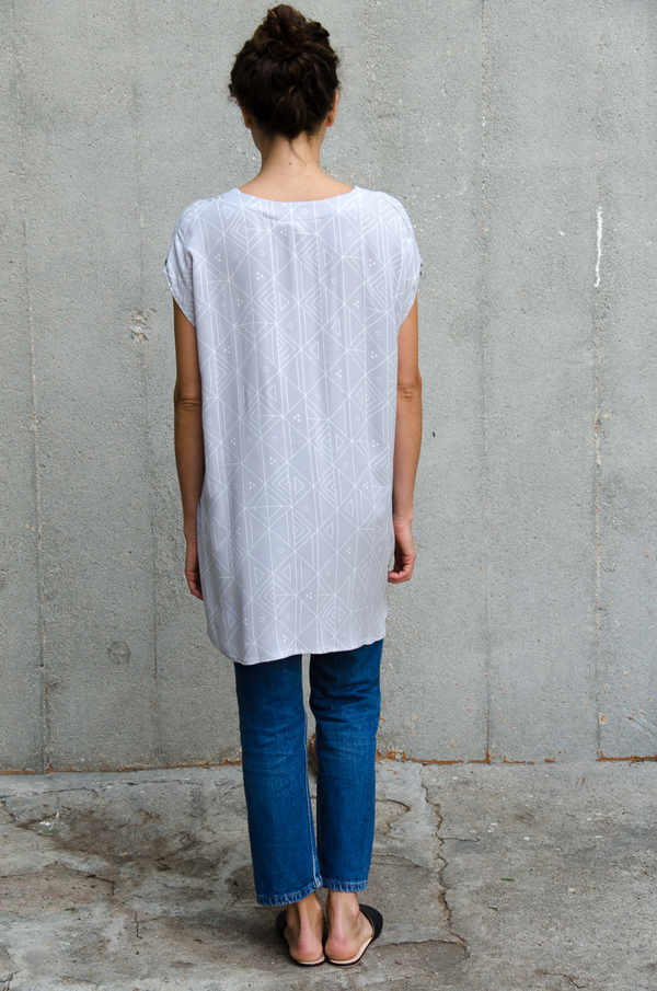 Ali Golden BUTTON-DOWN SHIRT - GREY PRINT Ali Golden BUTTON-DOWN SHIRT - GREY PRINT