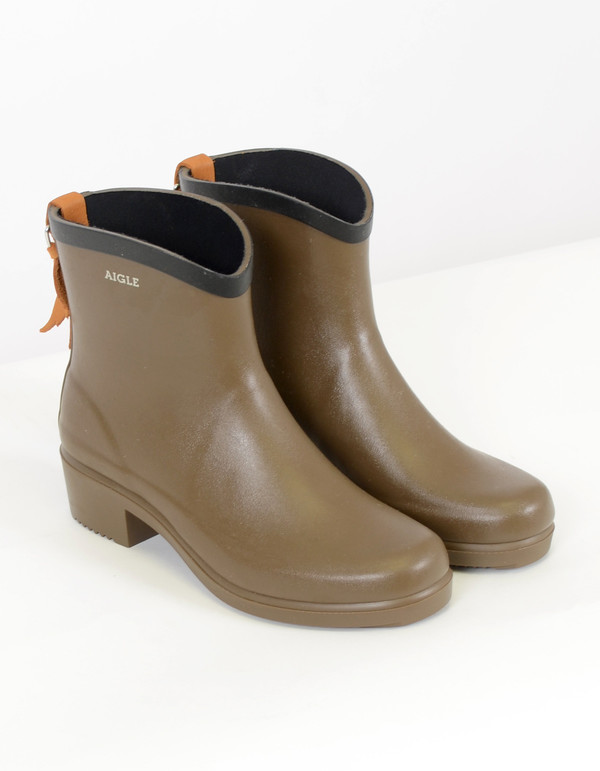 Aigle Miss Juliette Rainboot Chaudron Noir Aigle Miss Juliette Rainboot Chaudron Noir