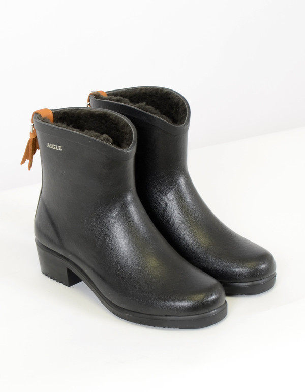 Aigle Miss Juliette Rainboot With Fur Noir Aigle Miss Juliette Rainboot With Fur Noir