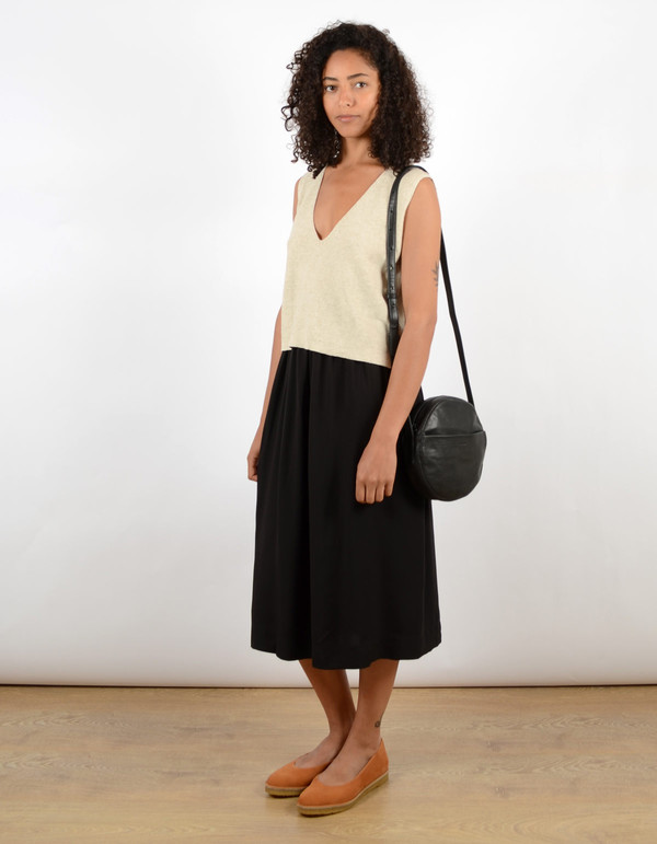 Ali Golden Knit V-Neck Tank Oatmeal Ali Golden Knit V-Neck Tank Oatmeal