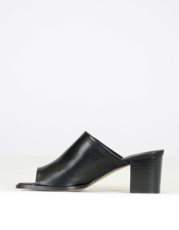 Intentionally Blank Skipper Heeled Slide Black Intentionally Blank Skipper Heeled Slide Black