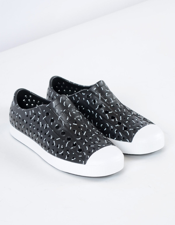 Native Shoes Native Jefferson Jiffy Black with Shell White Tik Tak Print Native Shoes Native Jefferson Jiffy Black with Shell White Tik Tak Print