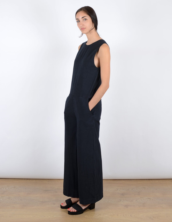 Neuw Assin One Piece Black Neuw Assin One Piece Black