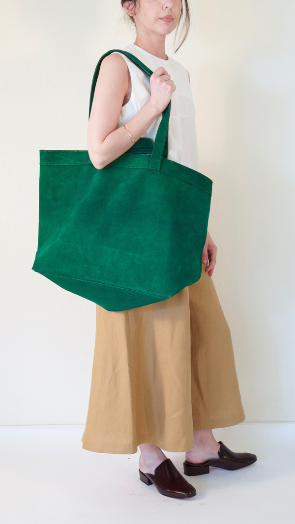 A Détacher Ada Tote in Green Suede A Détacher Ada Tote in Green Suede