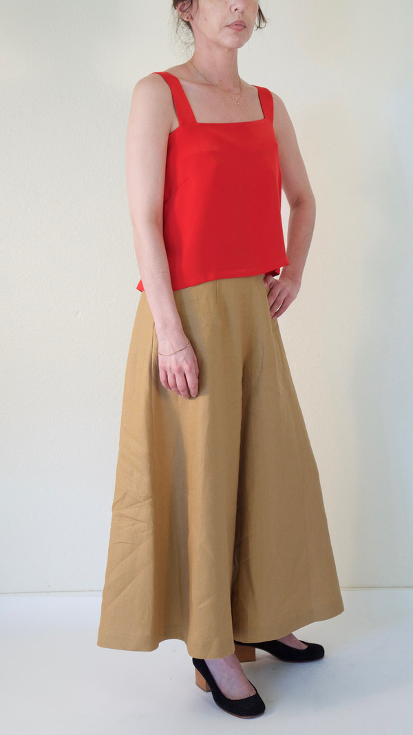 Wolcott : Takemoto Hibiki Tank in Red Wolcott : Takemoto Hibiki Tank in Red