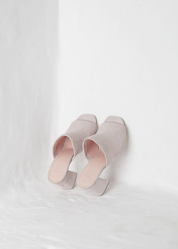 Maryam Nassir Zadeh Penelope Mule Maryam Nassir Zadeh Penelope Mule