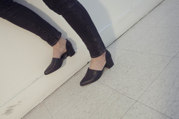 Intentionally Blank PERF in BLACK LEATHER Intentionally Blank PERF in BLACK LEATHER