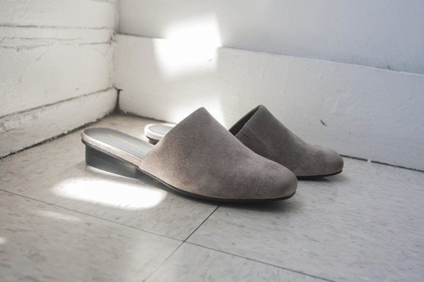 Intentionally Blank TOUCH in GREY SUEDE Intentionally Blank TOUCH in GREY SUEDE