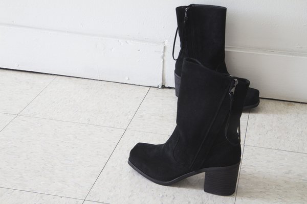 Intentionally Blank PONCHO boot in BLACK suede Intentionally Blank PONCHO boot in BLACK suede