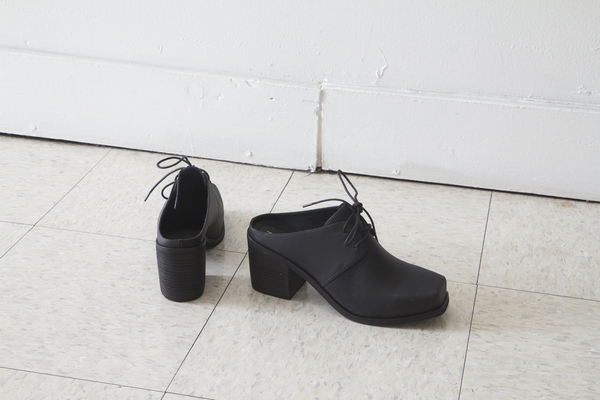 Intentionally Blank mule in BLACK leather Intentionally Blank mule in BLACK leather