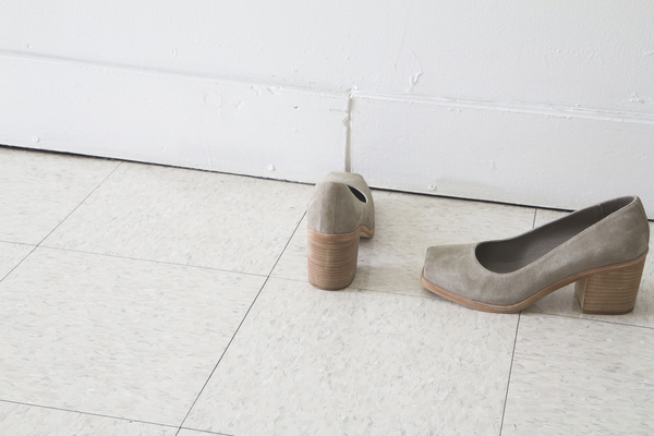 Intentionally Blank FEELING in GREY Suede Intentionally Blank FEELING in GREY Suede