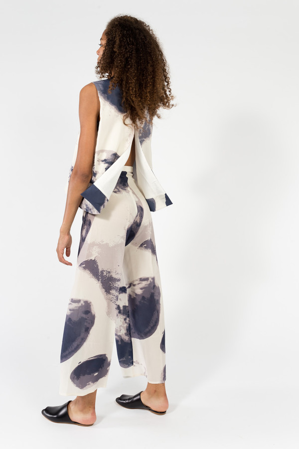 KAAREM Jellyfish Silk Shell Top KAAREM Jellyfish Silk Shell Top