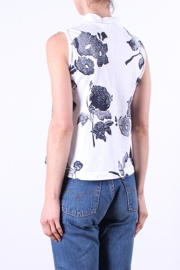 Calder Blake Eliot Tank in White Flower Print Calder Blake Eliot Tank in White Flower Print