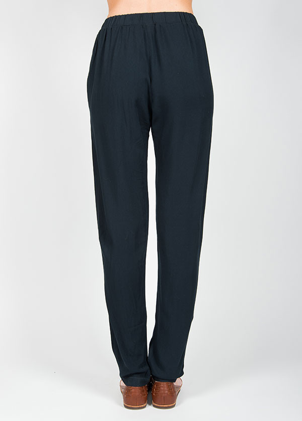 Black Crane Pleats Pant in Grey Black Black Crane Pleats Pant in Grey Black
