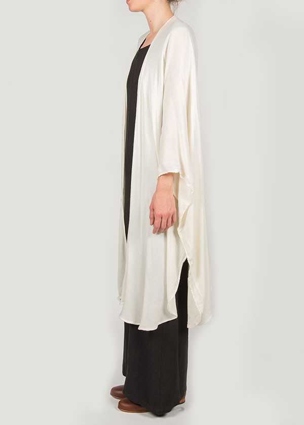 Black Crane - Poncho in Cream Black Crane - Poncho in Cream