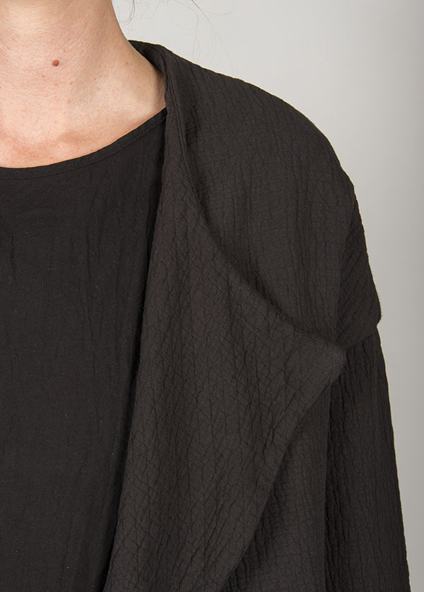 Black Crane - Quilt Coat in Ebony Black Crane - Quilt Coat in Ebony