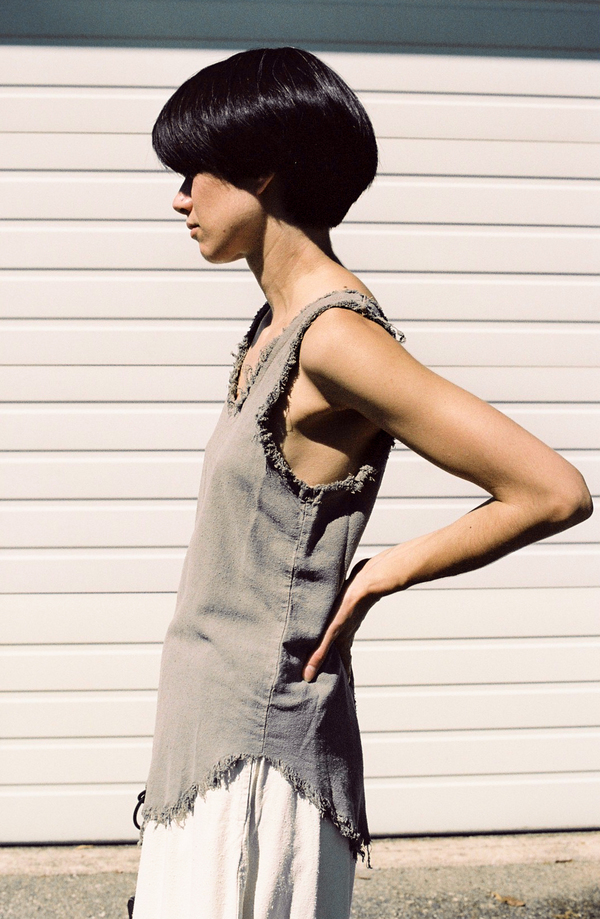 Black Crane Center Seam Tank - grey Black Crane Center Seam Tank - grey