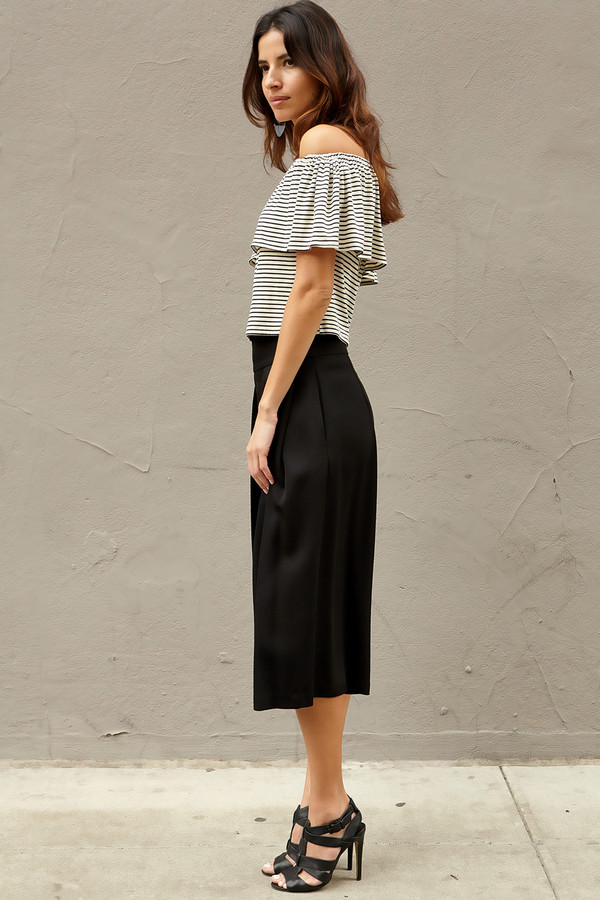 Otis & Maclain Rubia Off the Shoulder Stripe Top Otis & Maclain Rubia Off the Shoulder Stripe Top