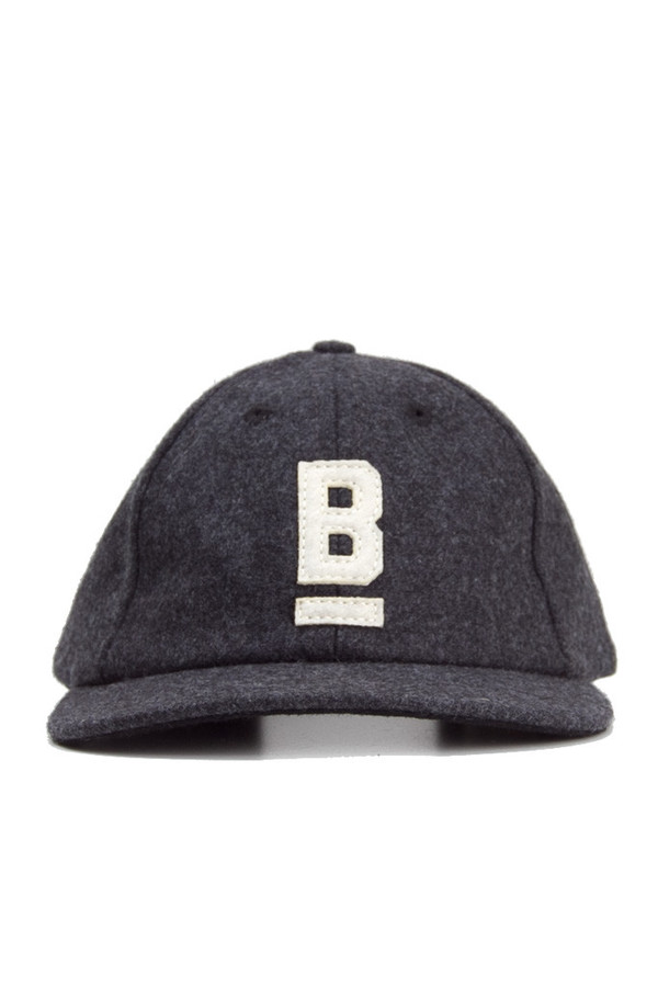 Bridge & Burn B Flat Wool Cap Charcoal Bridge & Burn B Flat Wool Cap Charcoal