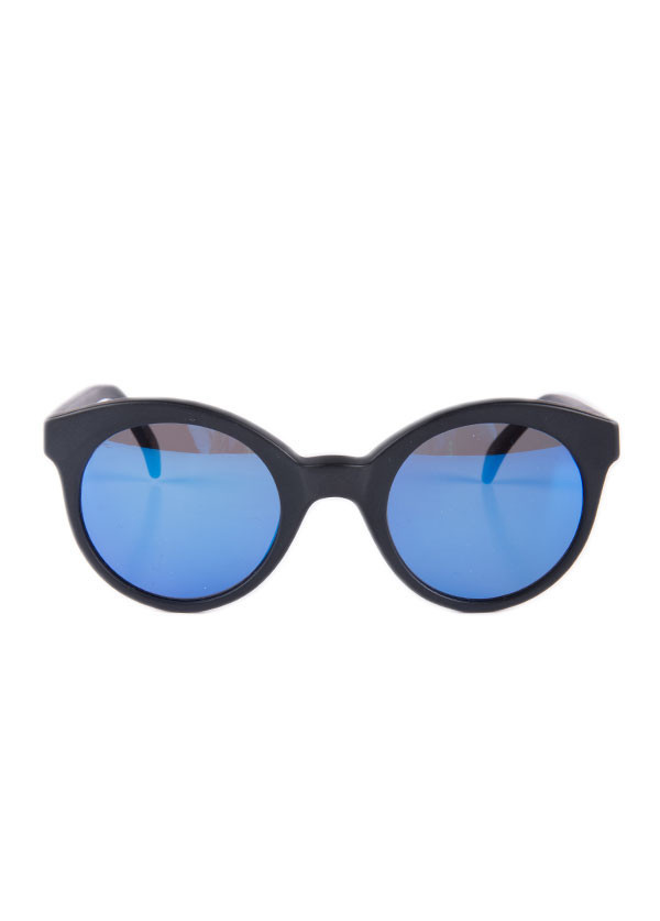 Illesteva - Whitechapel in Matte Black with Blue Mirrored Lenses Illesteva - Whitechapel in Matte Black with Blue Mirrored Lenses