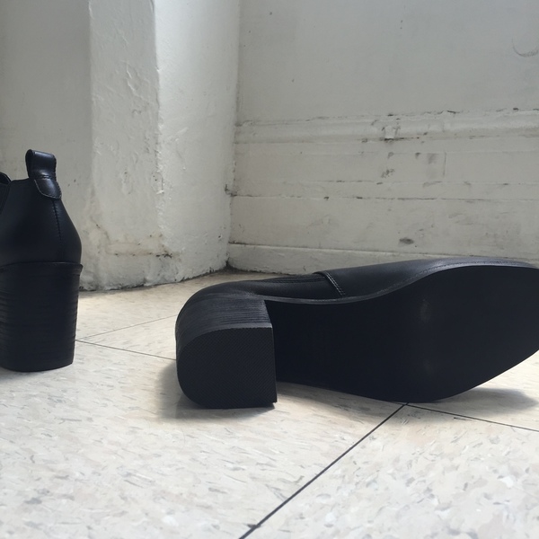 Intentionally Blank HARPER BOOT BLACK LEATHER Intentionally Blank HARPER BOOT BLACK LEATHER