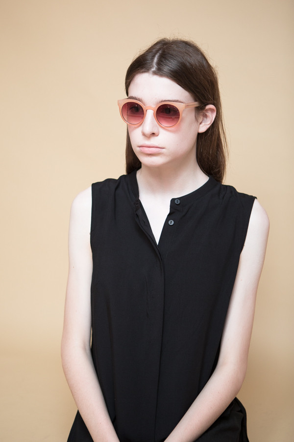 KOMONO Lulu Sunglasses / Pale Blush KOMONO Lulu Sunglasses / Pale Blush