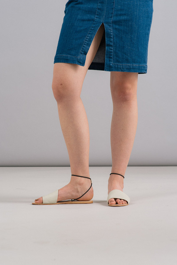The Palatines Refero Elastic Strap Sandal in Beige/Black The Palatines Refero Elastic Strap Sandal in Beige/Black