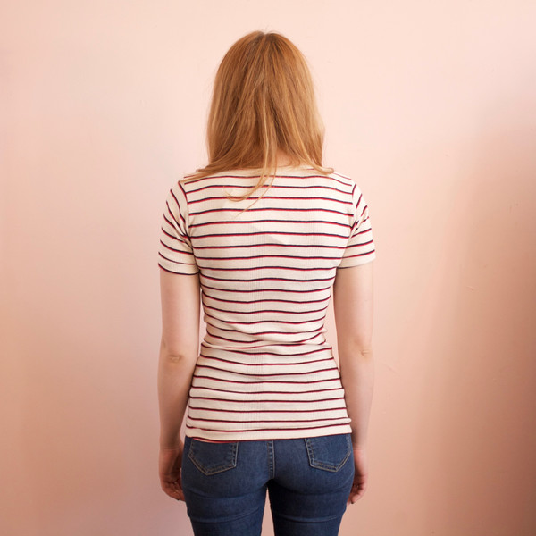 Curator Maisie tee - red Curator Maisie tee - red