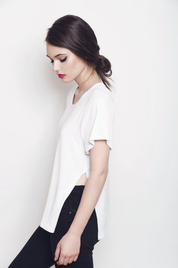 Menage A Deux High-Slit Crew Neck Menage A Deux High-Slit Crew Neck