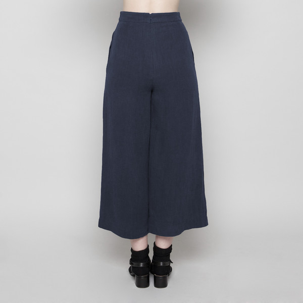 7115 by Szeki Wide-Legged Cropped Trouser- Navy FW16 7115 by Szeki Wide-Legged Cropped Trouser- Navy FW16