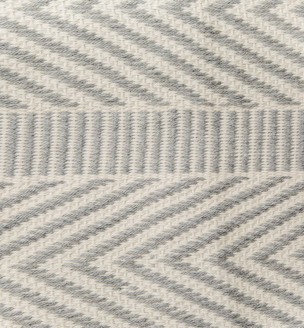 VOZ Chevron Scarf Ivory/Gray VOZ Chevron Scarf Ivory/Gray
