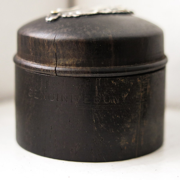 Erica Tanov ebony pill box Erica Tanov ebony pill box