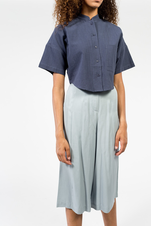 7115 by Szeki Pocket Cropped Shirt 7115 by Szeki Pocket Cropped Shirt