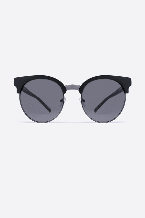 Quay Highly Strung Sunglasses Quay Highly Strung Sunglasses