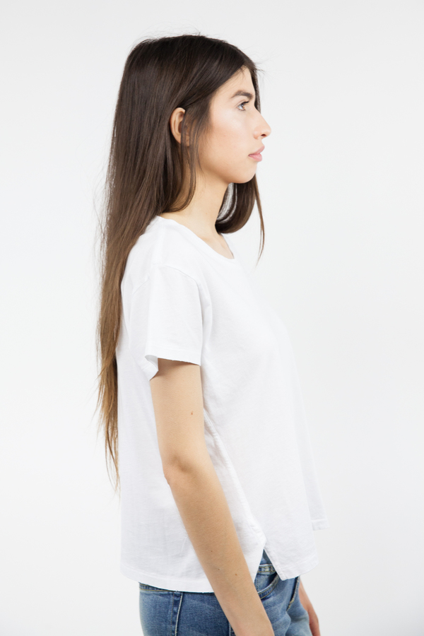 AMO Twist Tee - White AMO Twist Tee - White