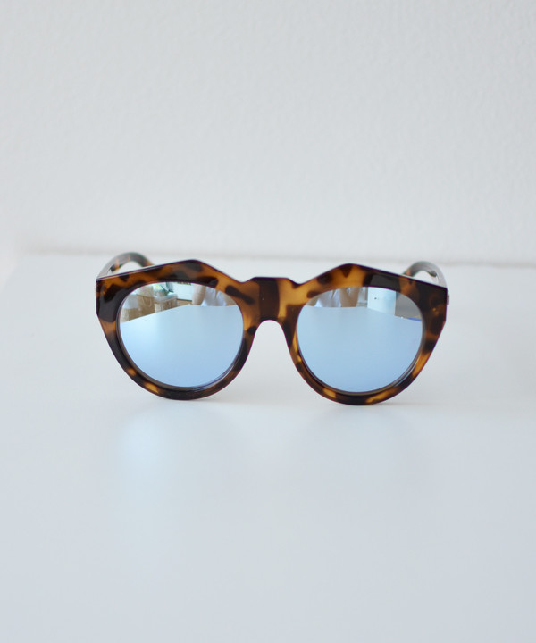 Le Specs Milky Tort Neo Noir Sunglasses Le Specs Milky Tort Neo Noir Sunglasses