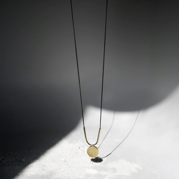 7115 by Szeki U + Disc Necklace J16 7115 by Szeki U + Disc Necklace J16