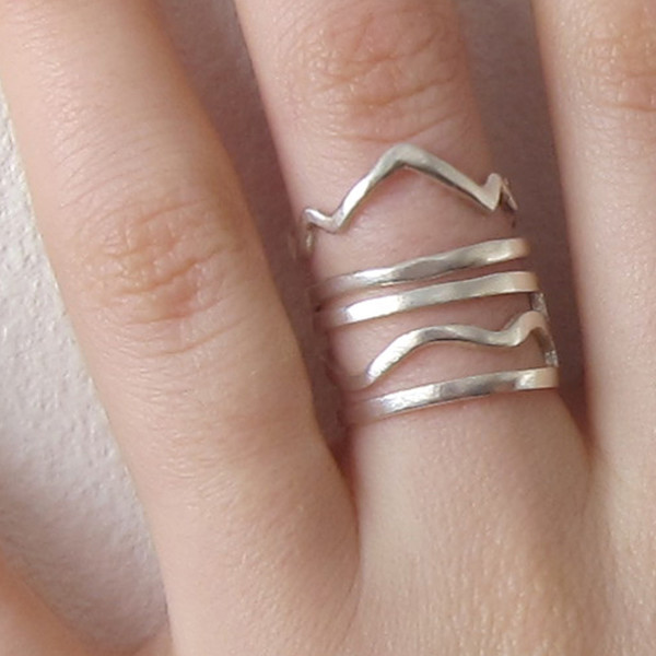 Alynne Lavigne Wave Ring Alynne Lavigne Wave Ring