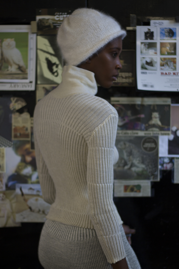 été noir ribbed lightweight turtleneck été noir ribbed lightweight turtleneck