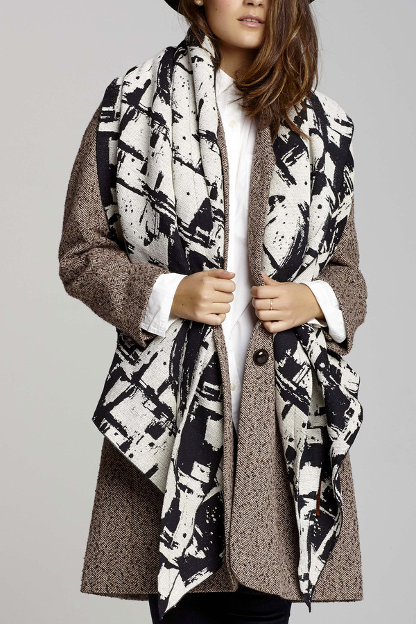 Krista Norris Maverick Shawl I Black Krista Norris Maverick Shawl I Black
