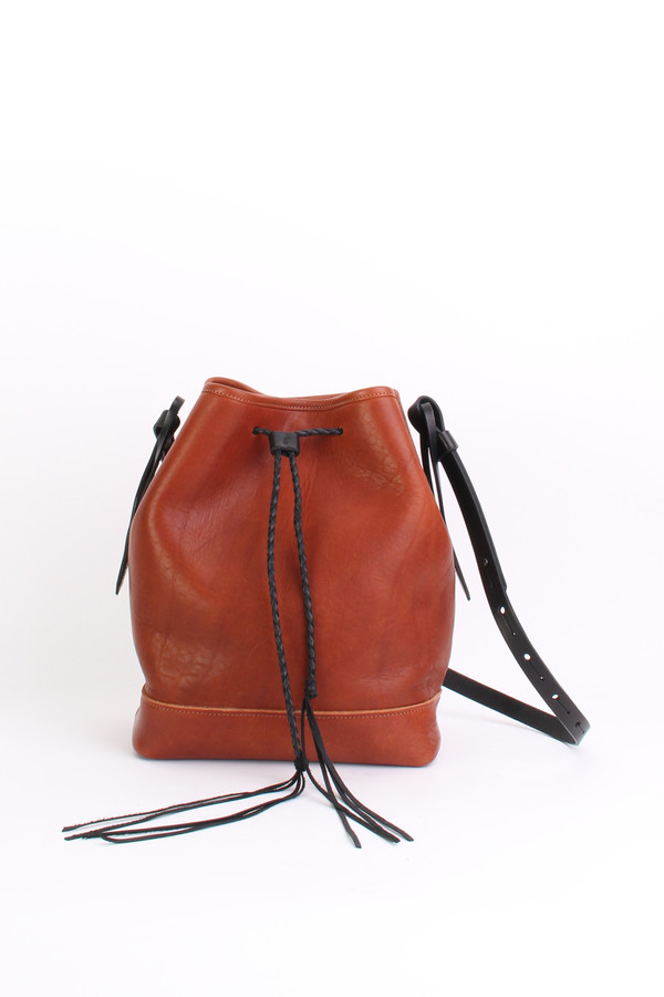 Bucket bag in cognac Bucket bag in cognac
