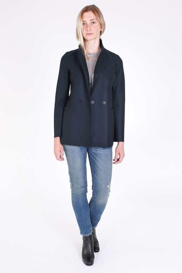 Harris Wharf London Double breasted blazer in dark blue Harris Wharf London Double breasted blazer in dark blue