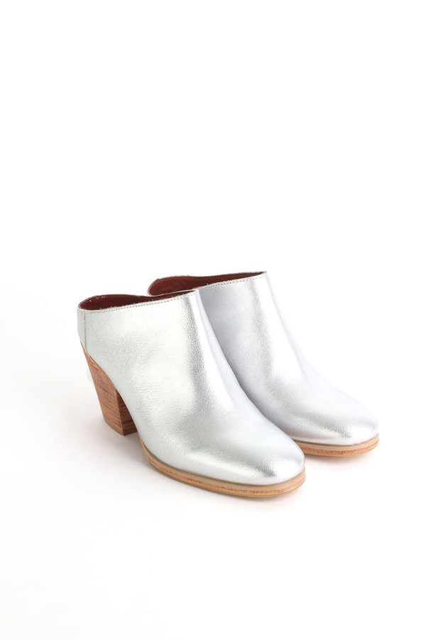 Rachel Comey Mars mule in silver kidskin Rachel Comey Mars mule in silver kidskin