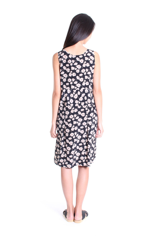 No.6 Store Melanie piece dress in black anemone print No.6 Store Melanie piece dress in black anemone print