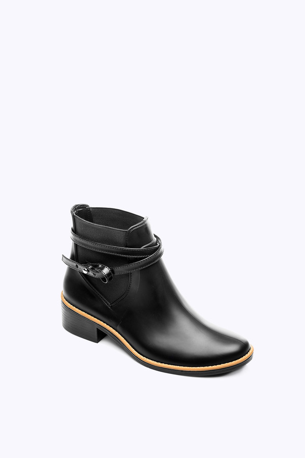 Bernardo Peony rainboot in black Bernardo Peony rainboot in black