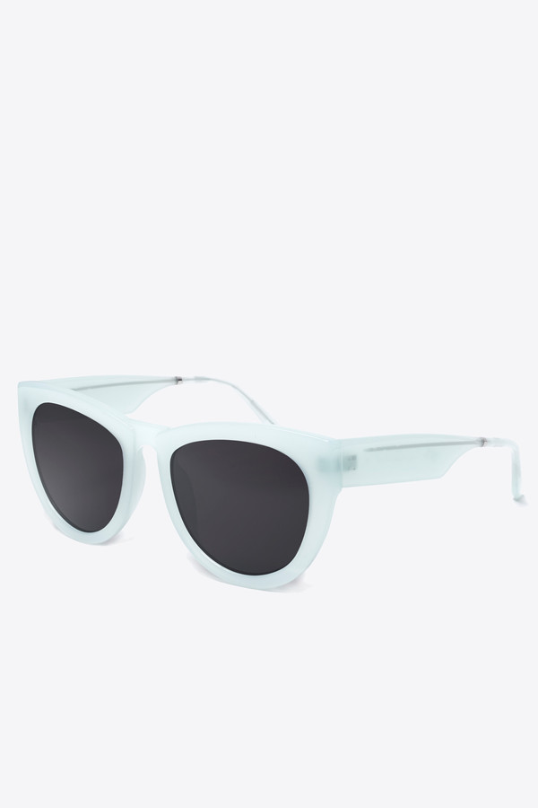 Smoke x Mirrors Run around sue sunglasses in mint pearl Smoke x Mirrors Run around sue sunglasses in mint pearl