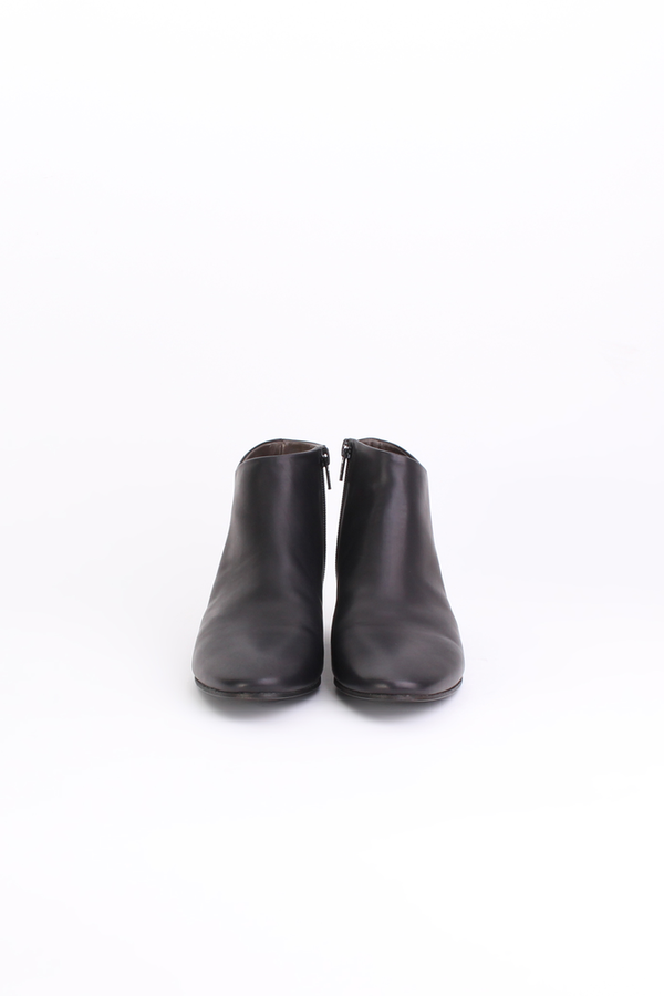 Coclico Whit bootie in black Coclico Whit bootie in black