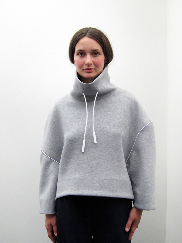 Andrea Jiapei Li Oversized Turtleneck Sweatshirt Andrea Jiapei Li Oversized Turtleneck Sweatshirt