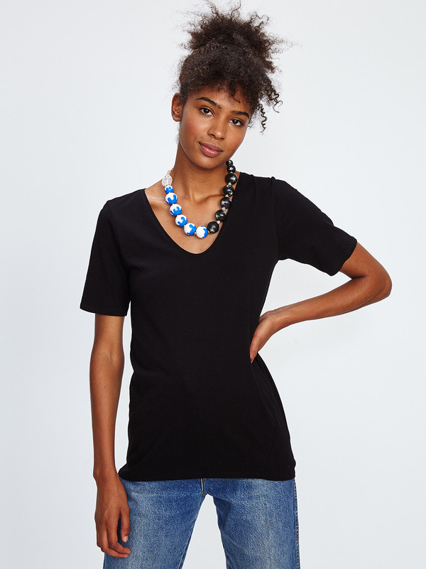 KOWTOW V TEE KOWTOW V TEE